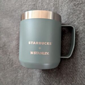 Stanley x Starbucks Asia ash green SS camping mug BNWT